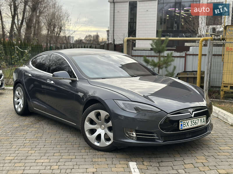 Лифтбек Tesla Model S 2014 в Хмельницком фото 2 Лифтбек Tesla Model S 2014 в Хмельницком