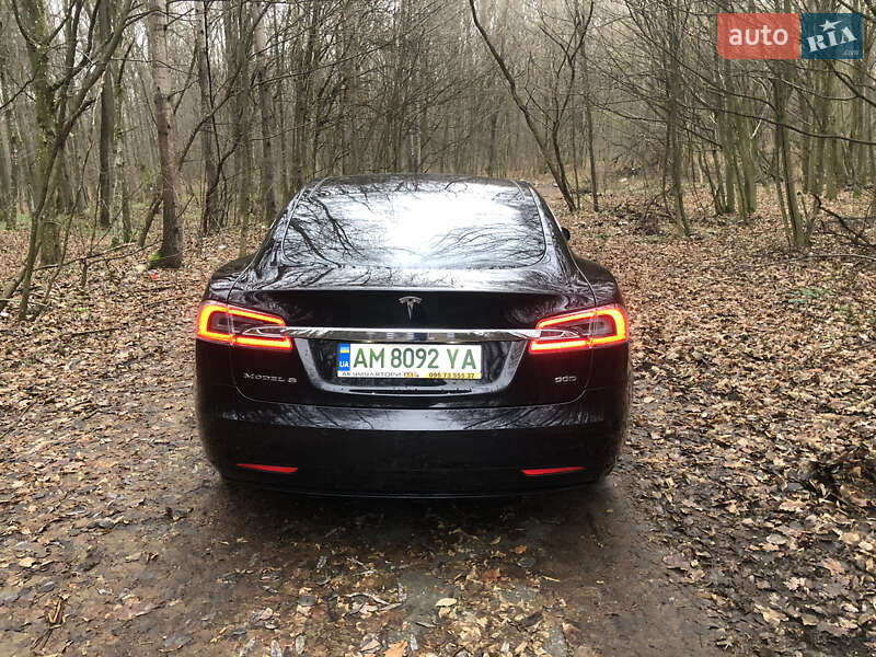 Ліфтбек Tesla Model S 2016 в Житомирі фото 27 Ліфтбек Tesla Model S 2016 в Житомирі