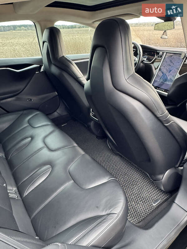 Ліфтбек Tesla Model S 2016 в Бородянці