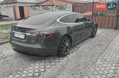 Лифтбек Tesla Model S 2018 в Павлограде