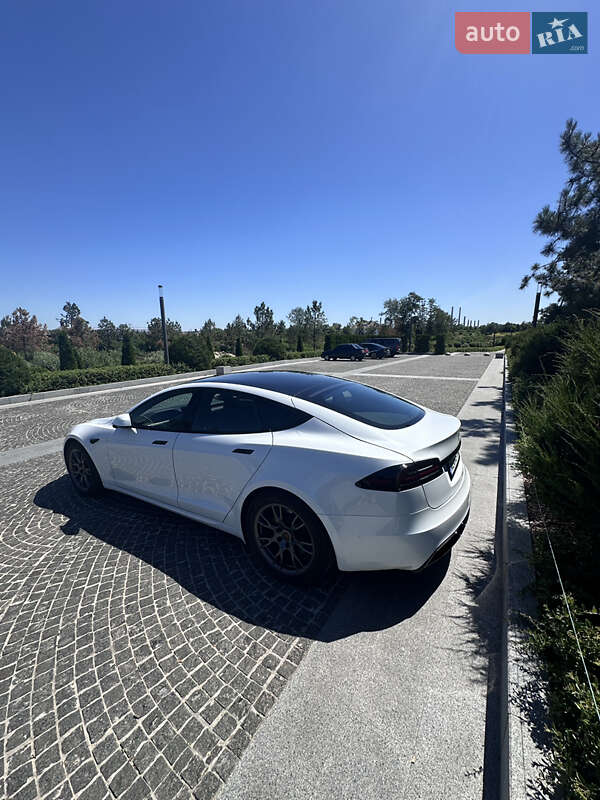 Лифтбек Tesla Model S 2023 в Киеве
