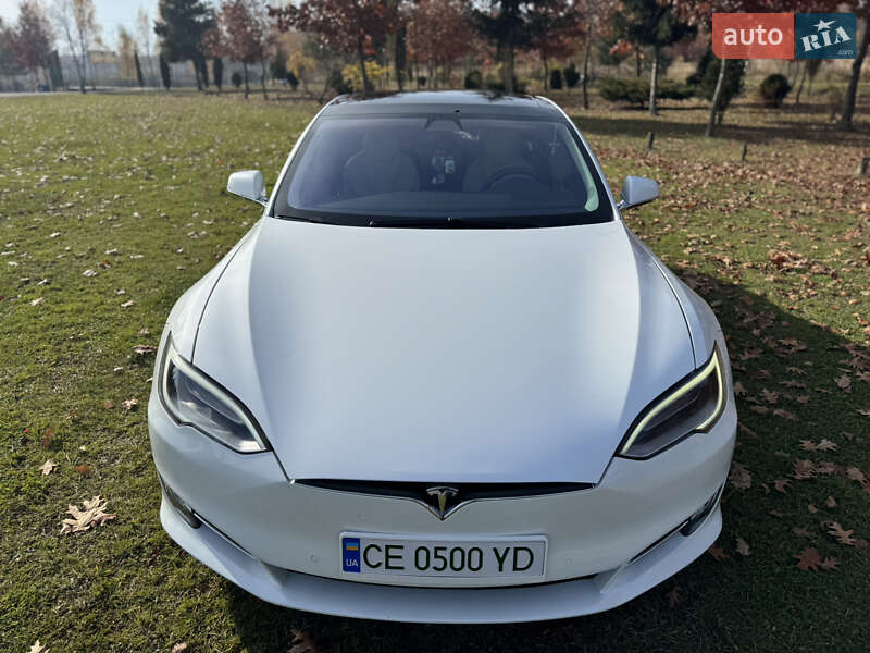 Ліфтбек Tesla Model S 2018 в Чернівцях