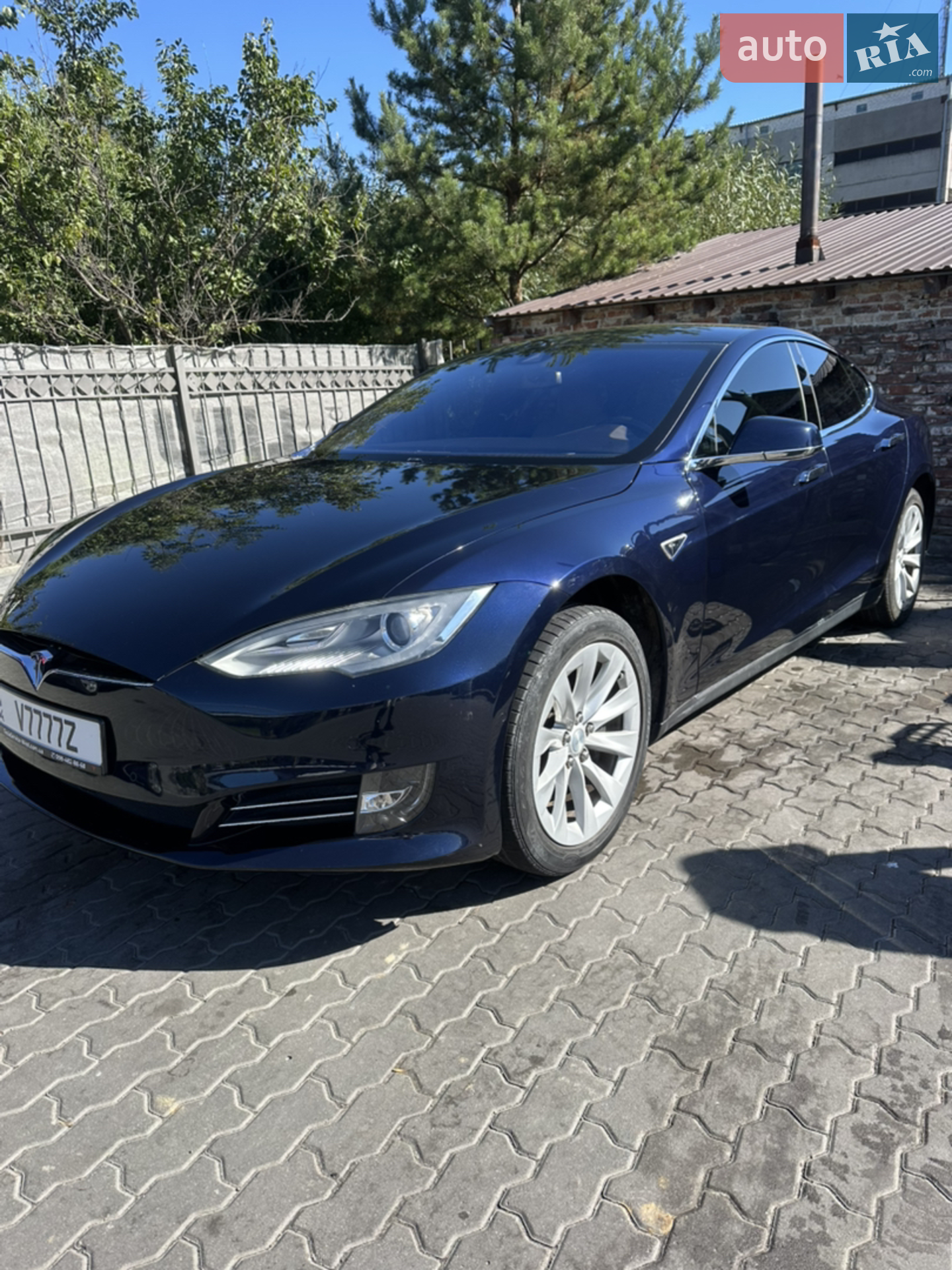 2015 Tesla Model S - мініатюра 3