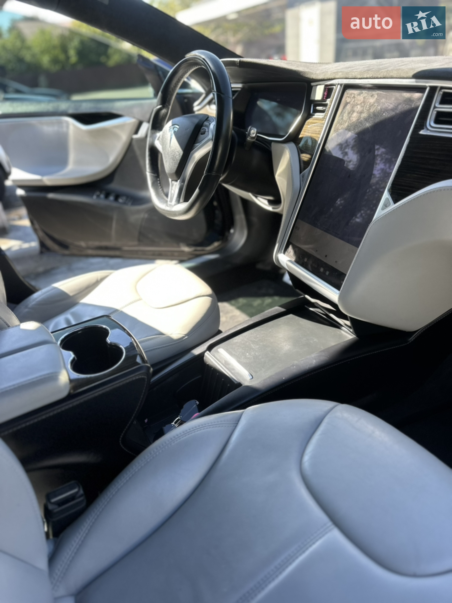 2015 Tesla Model S - мініатюра 17