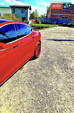 Лифтбек Tesla Model S 2013 в Стрые