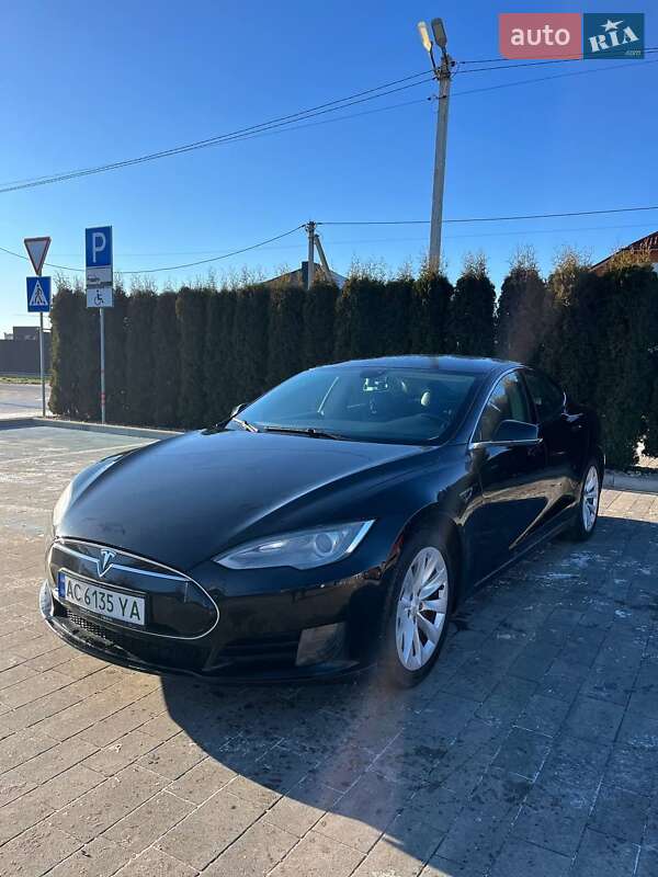 Лифтбек Tesla Model S 2013 в Луцке