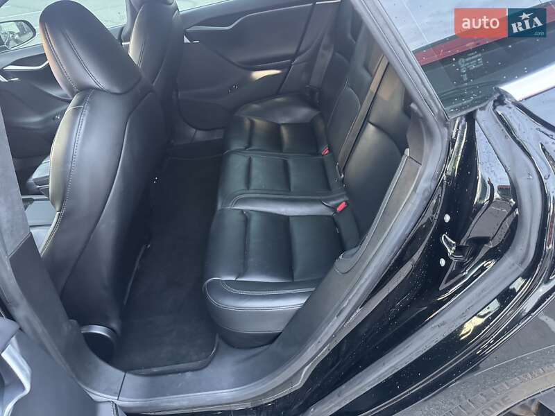 Лифтбек Tesla Model S 2020 в Львове