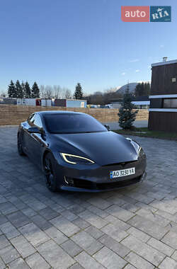 Ліфтбек Tesla Model S 2019 в Тячеві