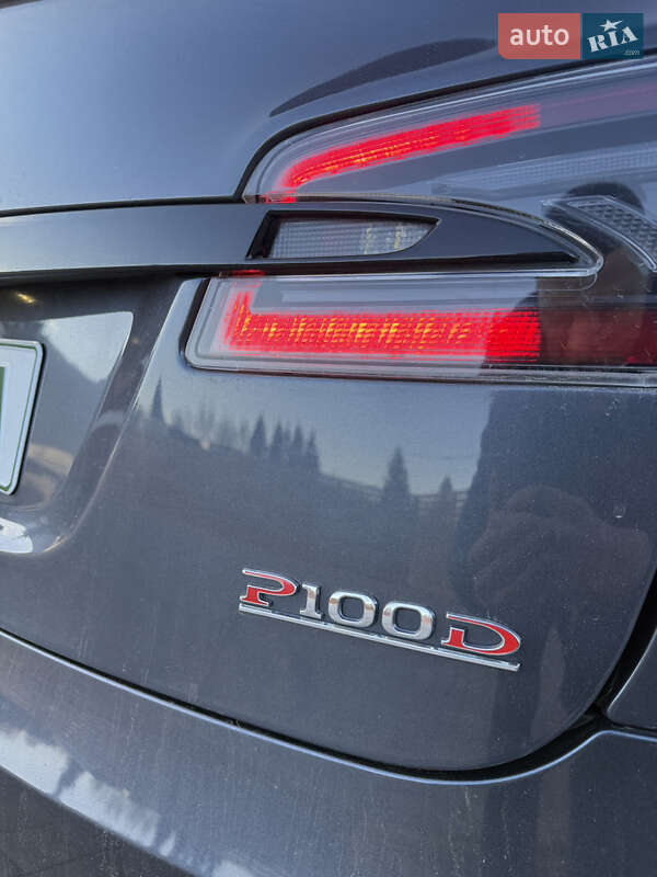 Ліфтбек Tesla Model S 2019 в Тячеві