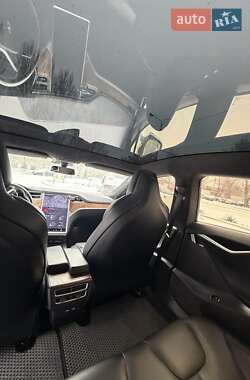 Лифтбек Tesla Model S 2017 в Запорожье