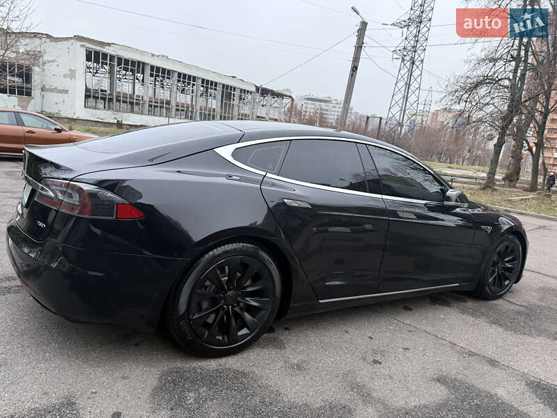 Лифтбек Tesla Model S 2016 в Харькове