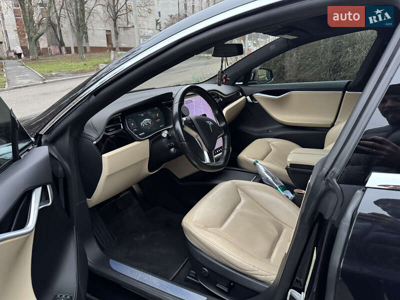 Лифтбек Tesla Model S 2016 в Харькове