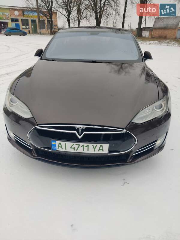 Ліфтбек Tesla Model S 2013 в Ставищі