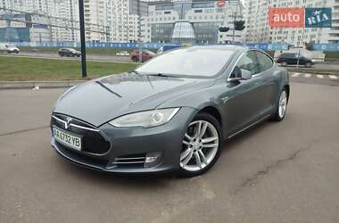 Ліфтбек Tesla Model S 2014 в Києві