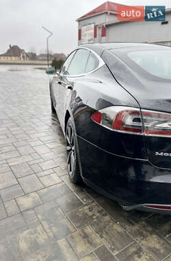 Лифтбек Tesla Model S 2015 в Луцке
