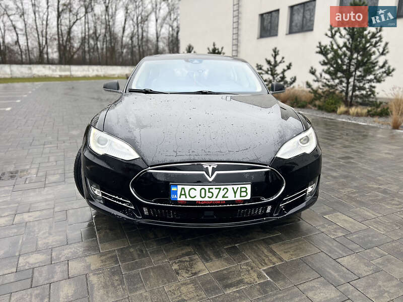 Лифтбек Tesla Model S 2015 в Луцке фото 11 Лифтбек Tesla Model S 2015 в Луцке