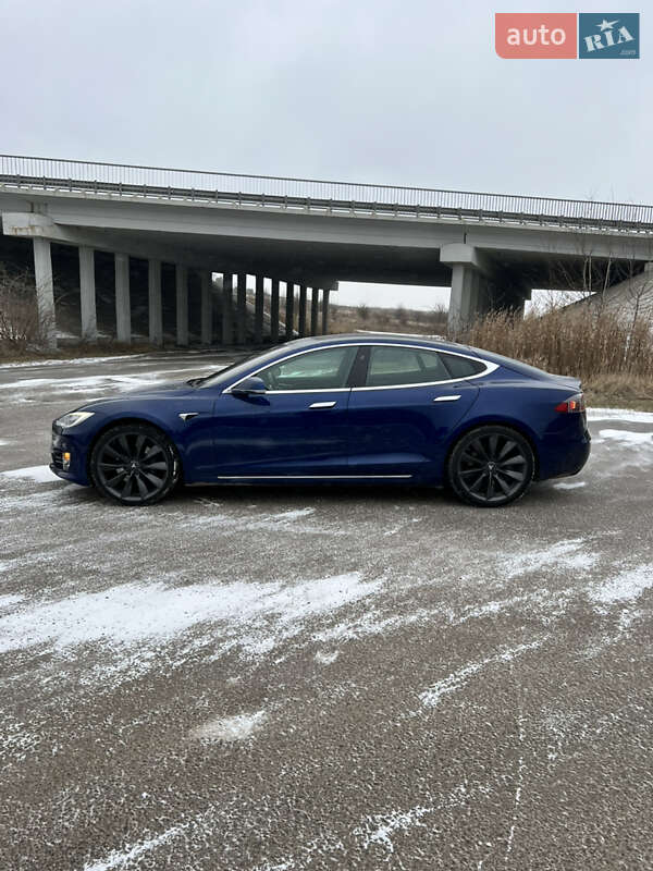 Лифтбек Tesla Model S 2020 в Тернополе