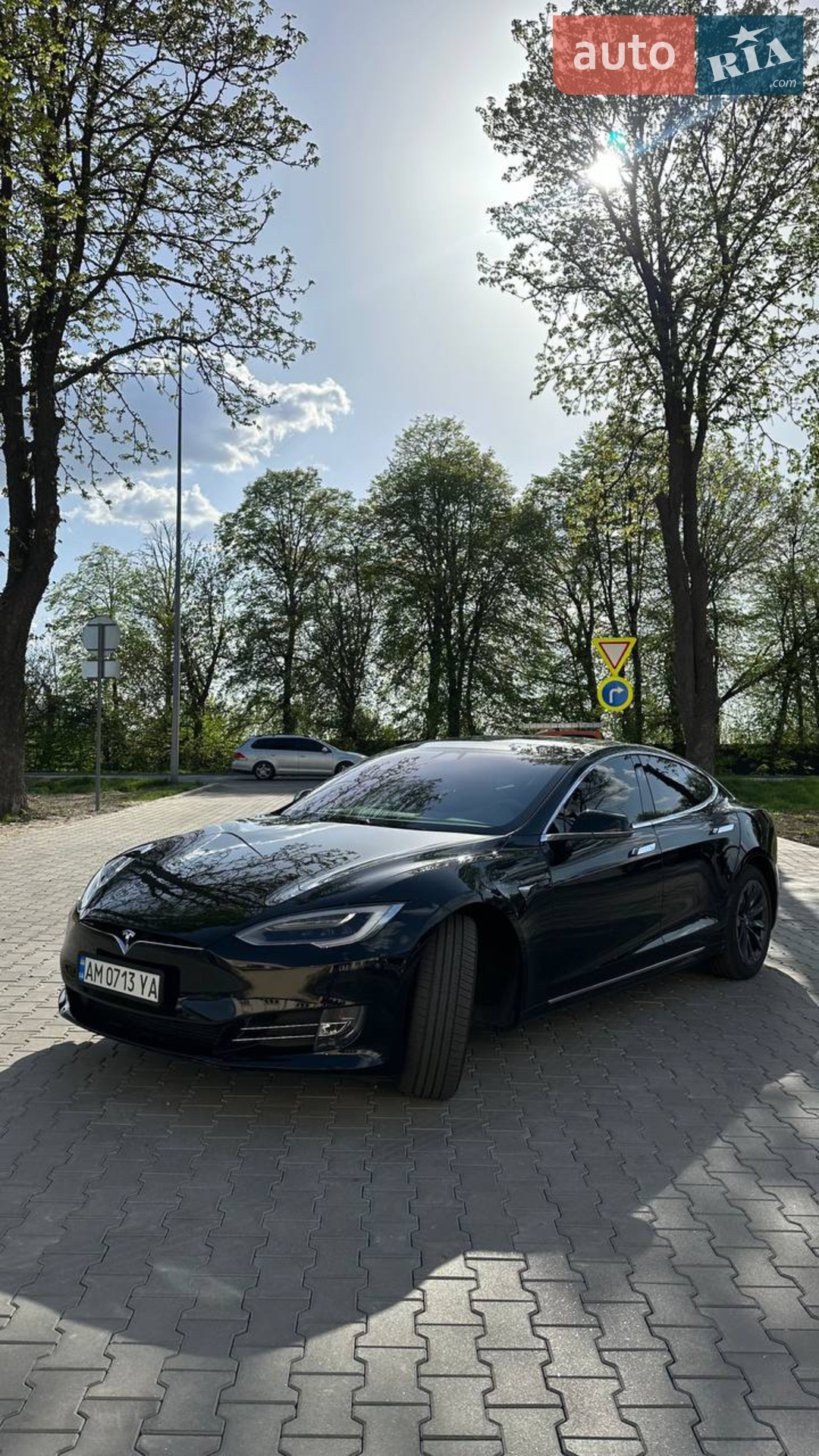 2018 Tesla Model S - фото 1