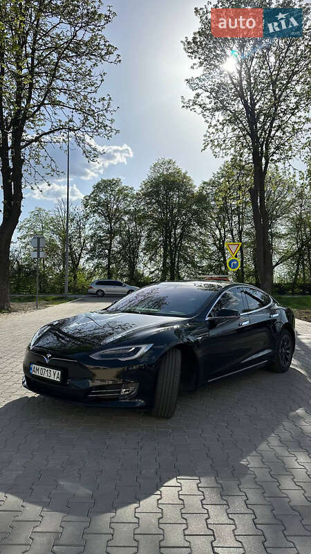 Tesla Model S 2018