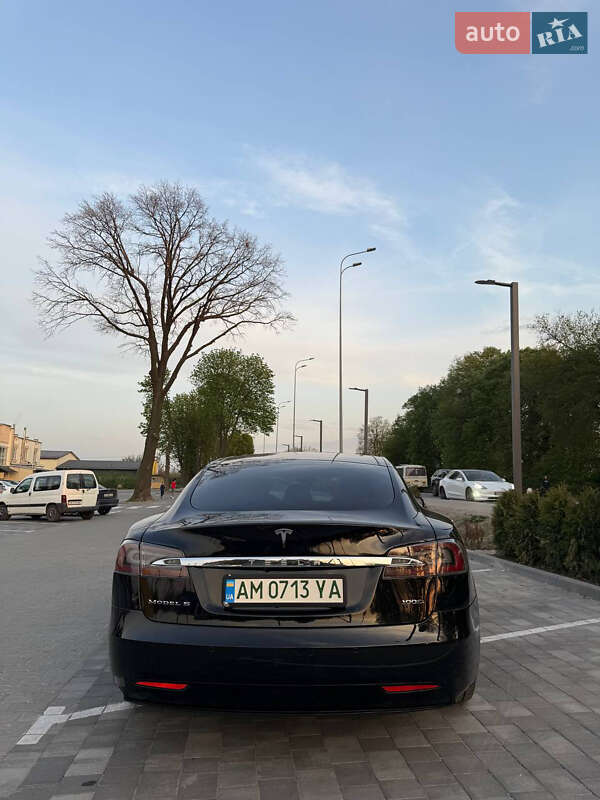 Ліфтбек Tesla Model S 2018 в Вінниці