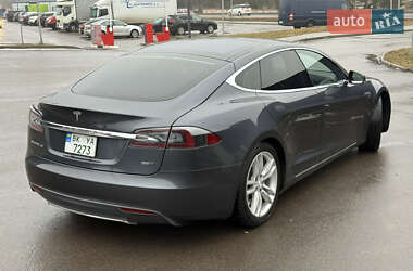 Лифтбек Tesla Model S 2015 в Ровно