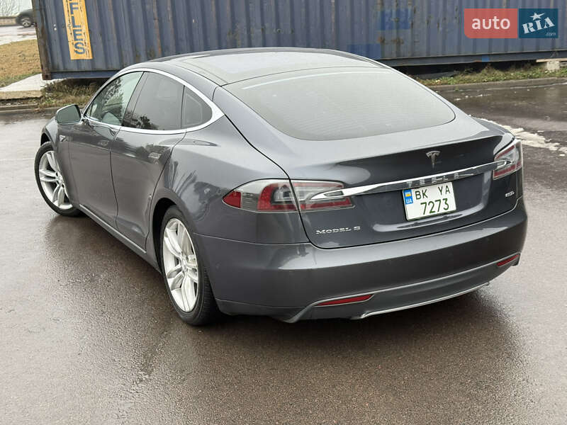 Лифтбек Tesla Model S 2015 в Ровно фото 8 Лифтбек Tesla Model S 2015 в Ровно
