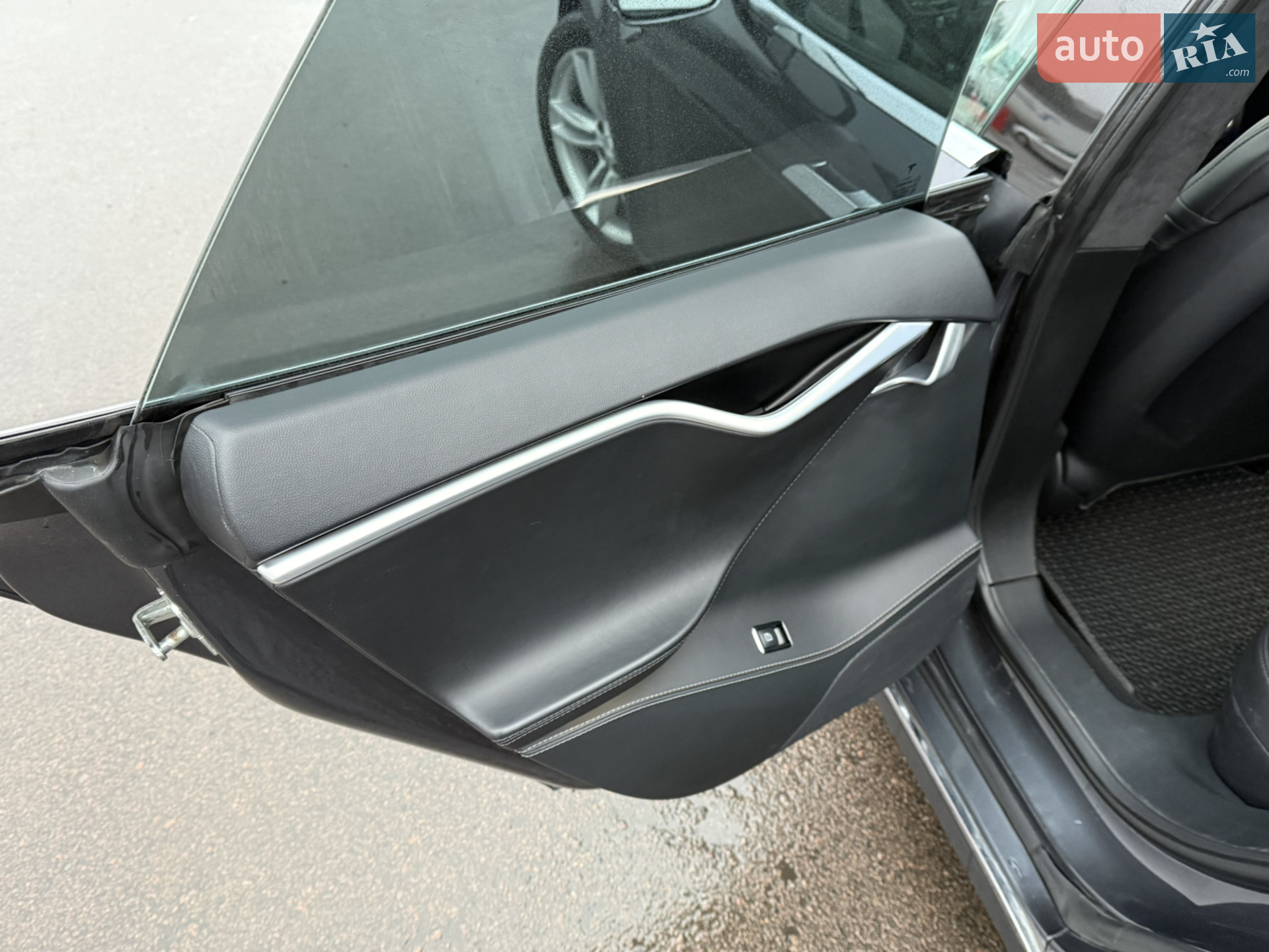 2015 Tesla Model S - мініатюра 11