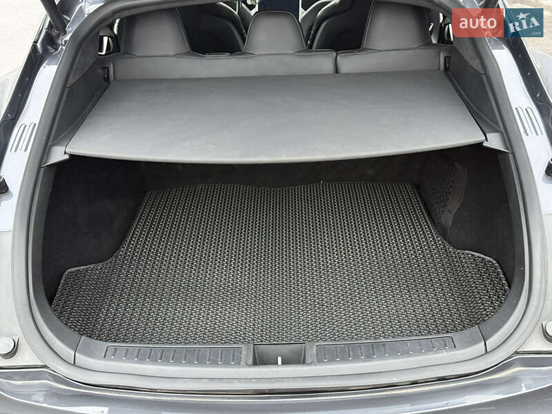 Лифтбек Tesla Model S 2015 в Ровно фото 14 Лифтбек Tesla Model S 2015 в Ровно