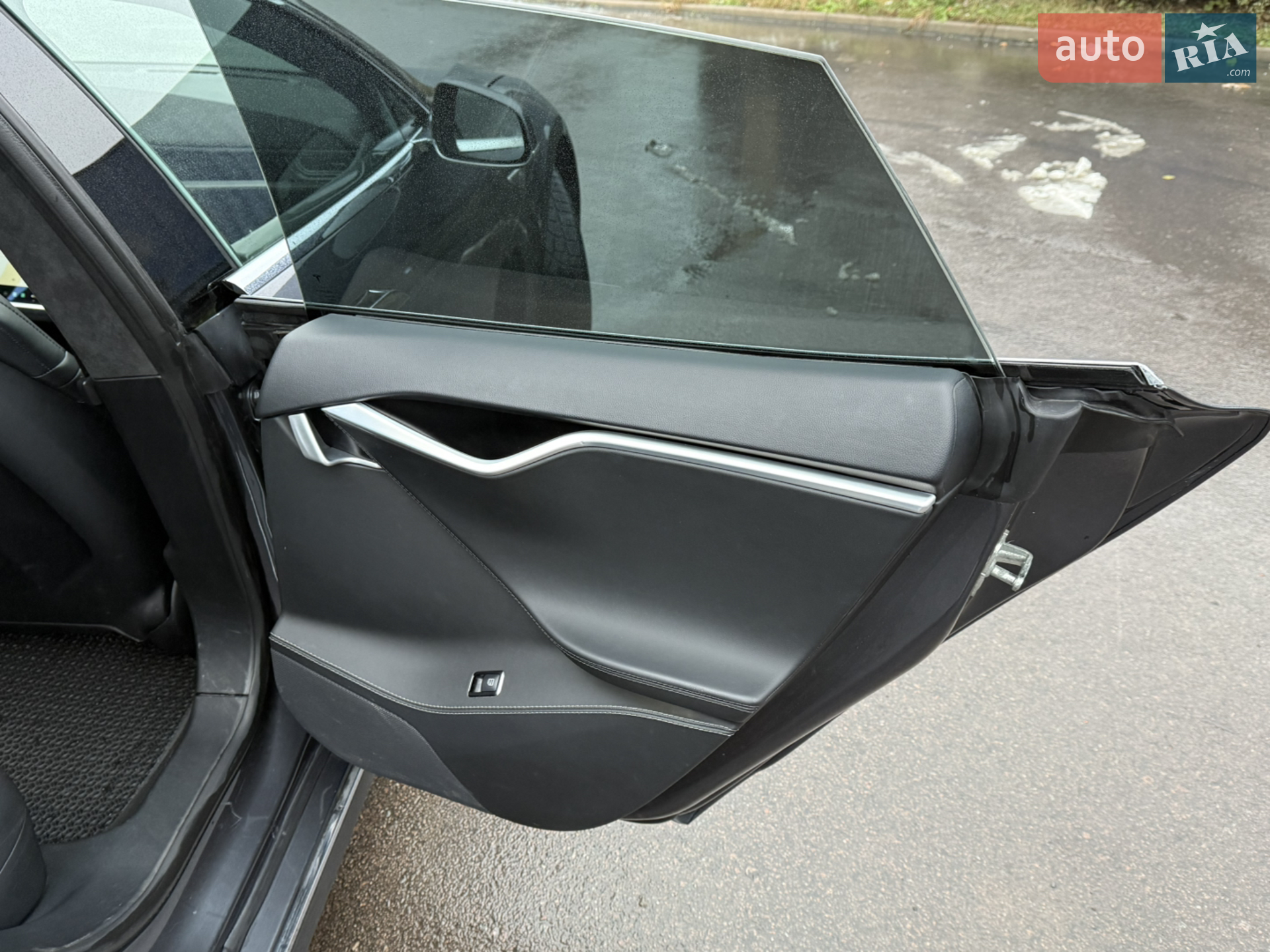 2015 Tesla Model S - мініатюра 19