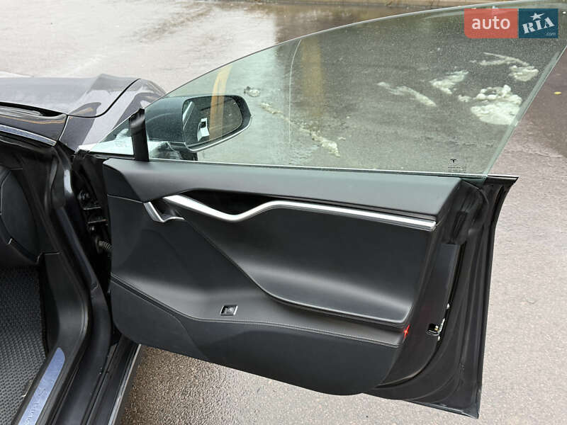 Лифтбек Tesla Model S 2015 в Ровно фото 18 Лифтбек Tesla Model S 2015 в Ровно