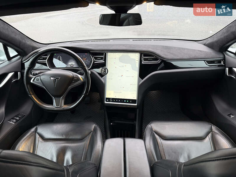 Лифтбек Tesla Model S 2015 в Ровно фото 24 Лифтбек Tesla Model S 2015 в Ровно