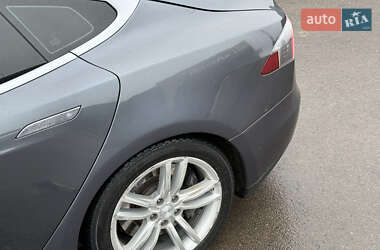 Лифтбек Tesla Model S 2015 в Ровно фото 38 Лифтбек Tesla Model S 2015 в Ровно