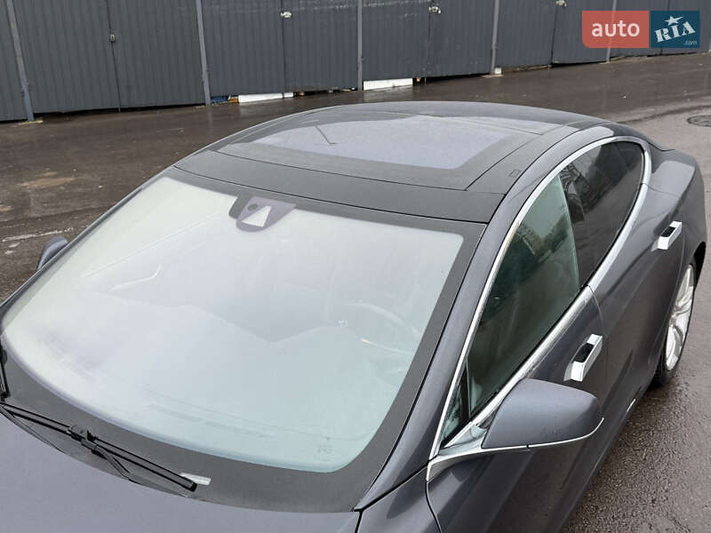 Лифтбек Tesla Model S 2015 в Ровно фото 31 Лифтбек Tesla Model S 2015 в Ровно