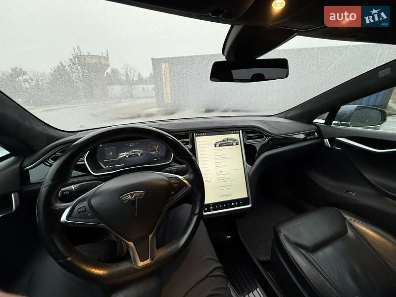 Лифтбек Tesla Model S 2015 в Ровно фото 25 Лифтбек Tesla Model S 2015 в Ровно