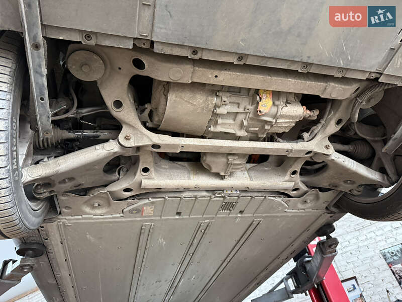 Лифтбек Tesla Model S 2015 в Ровно фото 40 Лифтбек Tesla Model S 2015 в Ровно
