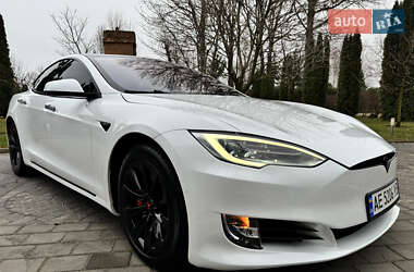 Лифтбек Tesla Model S 2020 в Днепре