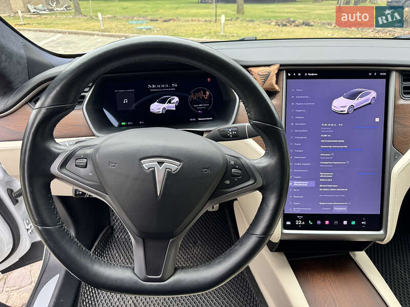 Лифтбек Tesla Model S 2020 в Днепре