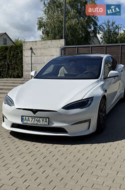 Лифтбек Tesla Model S 2023 в Львове