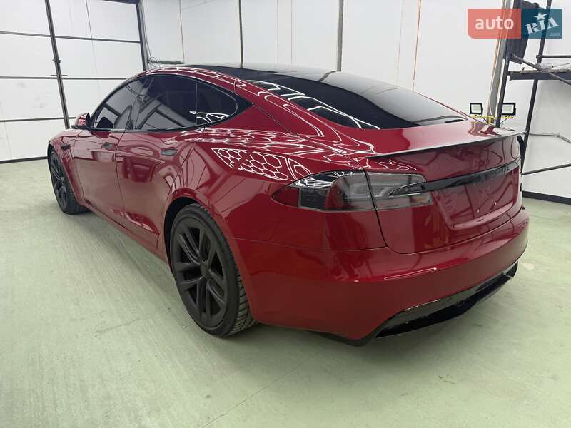 Лифтбек Tesla Model S 2021 в Львове
