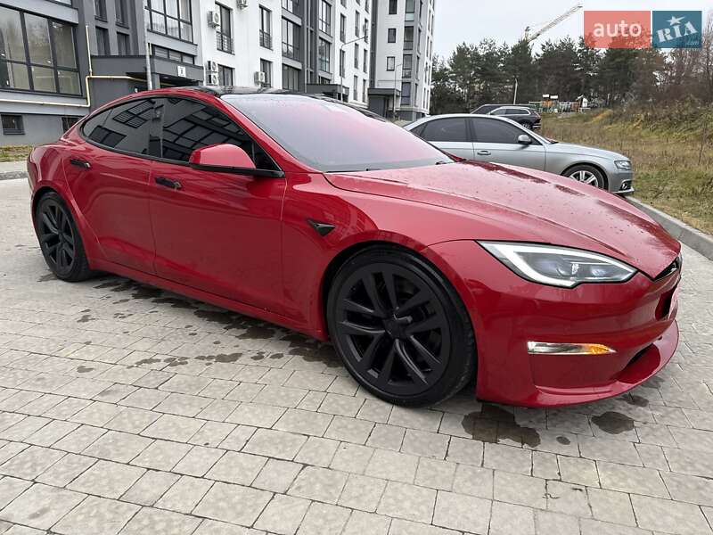 Лифтбек Tesla Model S 2021 в Львове