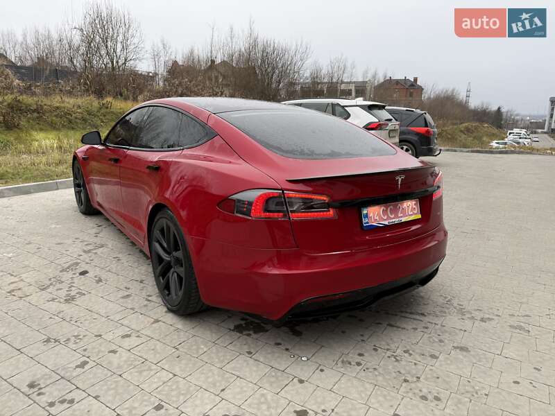 Лифтбек Tesla Model S 2021 в Львове