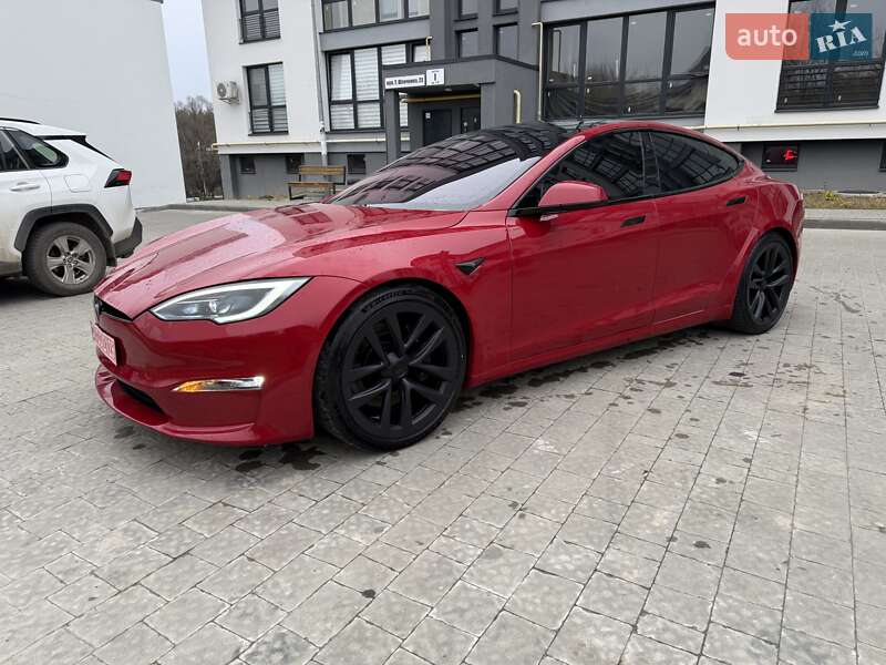 Лифтбек Tesla Model S 2021 в Львове