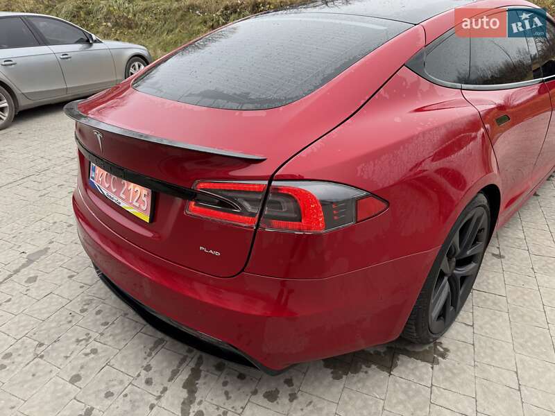Лифтбек Tesla Model S 2021 в Львове