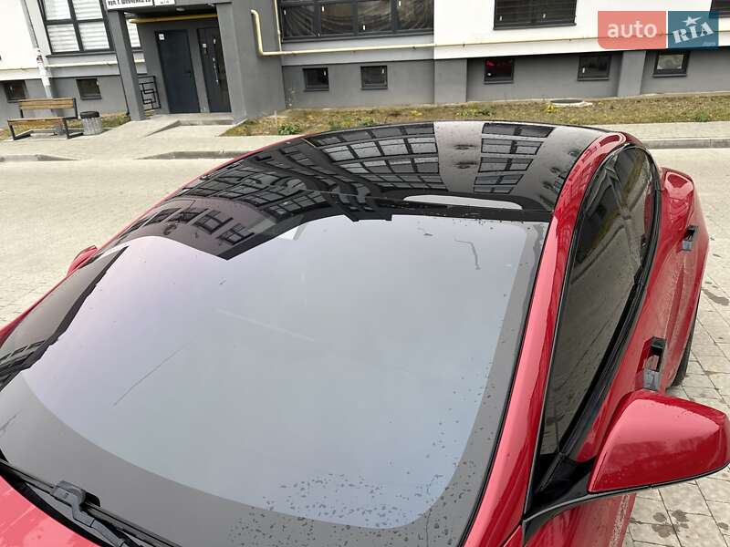 Лифтбек Tesla Model S 2021 в Львове