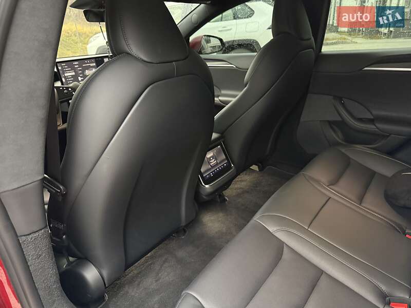 Лифтбек Tesla Model S 2021 в Львове