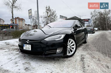Ліфтбек Tesla Model S 2017 в Києві