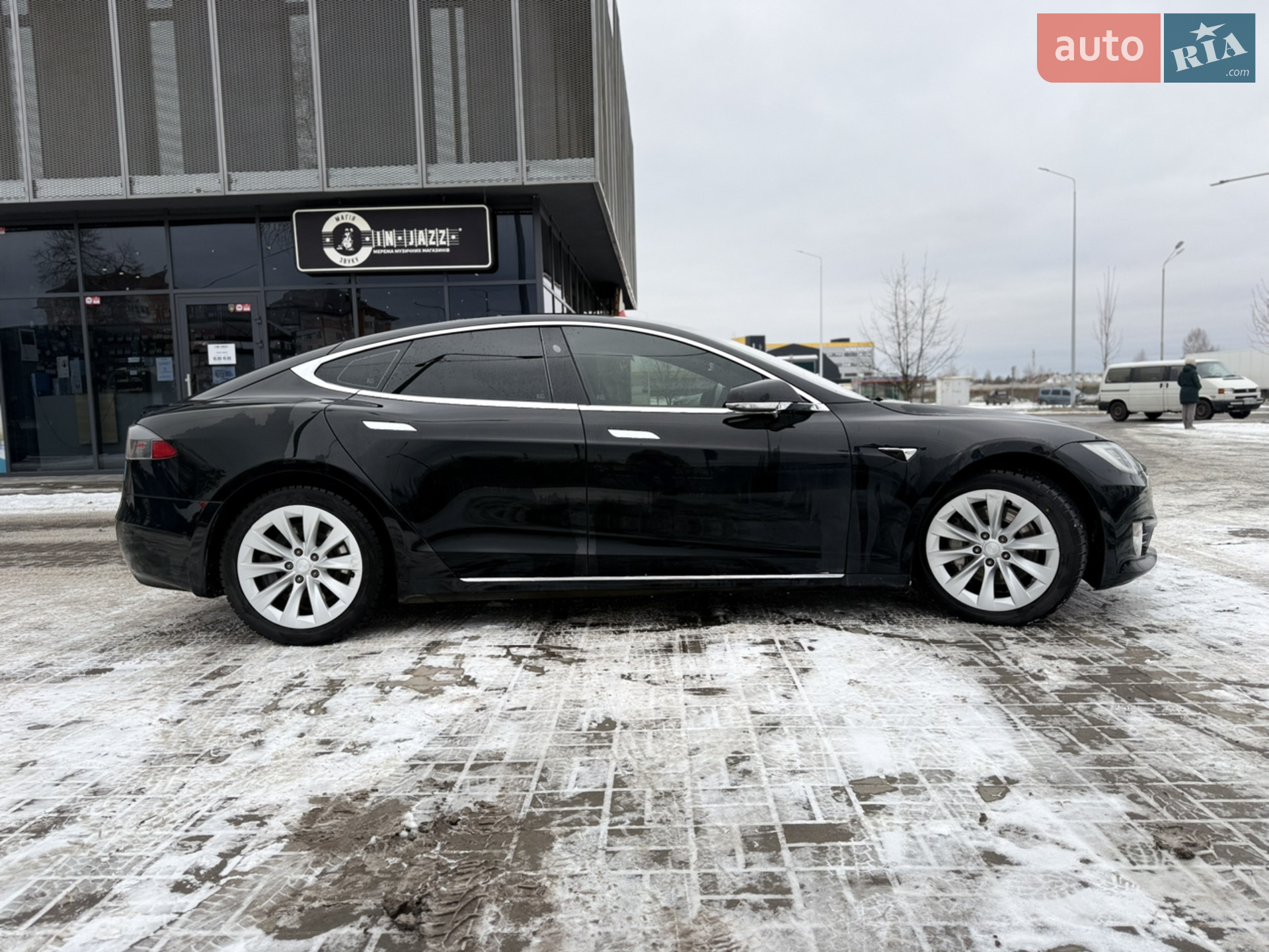 Tesla Model S 2017 VIN 5YJSA1E14HF209722 фото оголошення 6 з 99