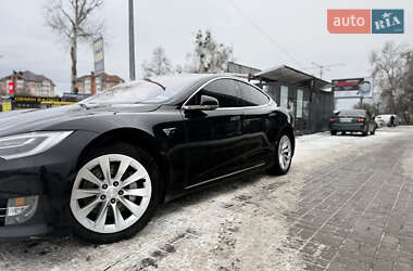 Ліфтбек Tesla Model S 2017 в Києві
