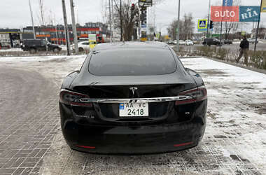 Ліфтбек Tesla Model S 2017 в Києві