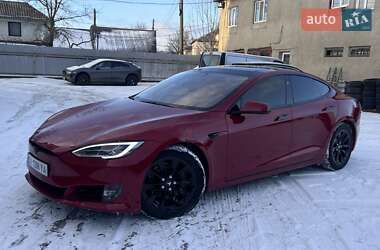 Ліфтбек Tesla Model S 2017 в Чернівцях